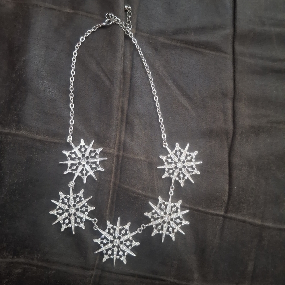 Snowflake Rhinestone Necklace - Picture 3 of 5